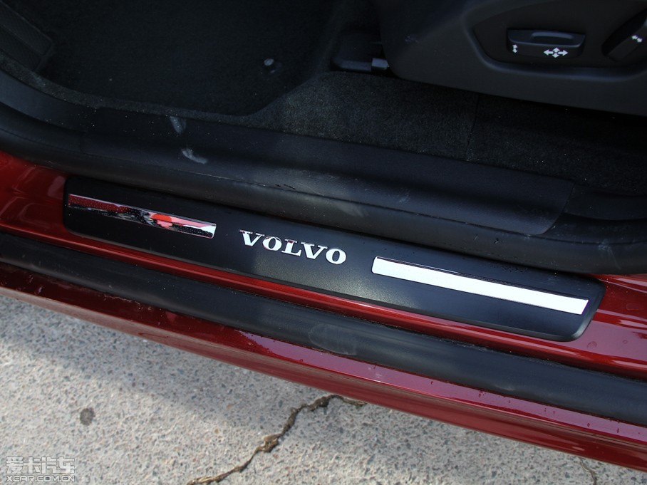 2015֠XC60 2.0T T5 а