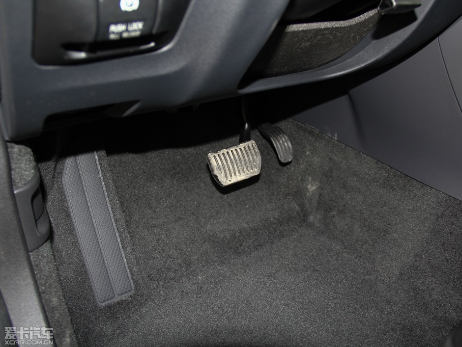 2015֠XC60 2.0T T5 а