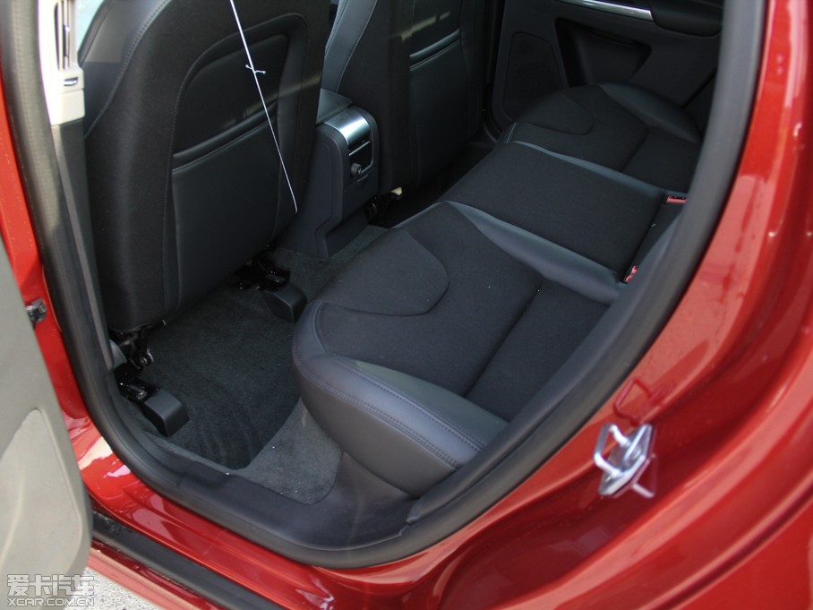 2015֠XC60 2.0T T5 а