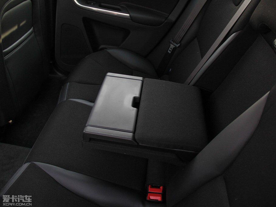 2015֠XC60 2.0T T5 а