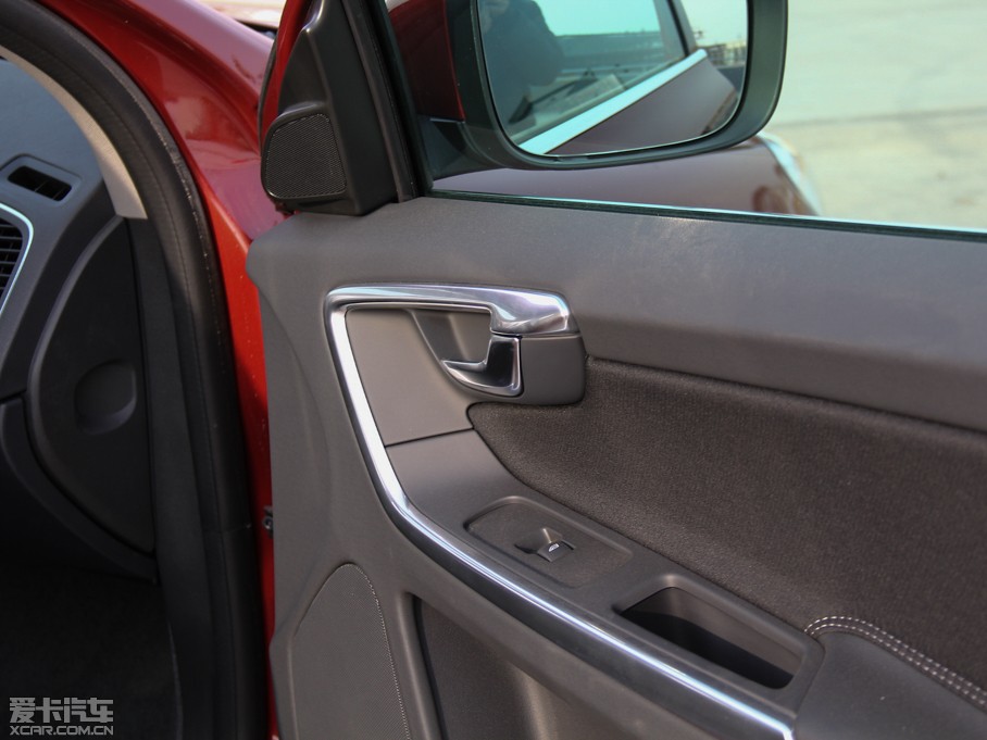 2015֠XC60 2.0T T5 а