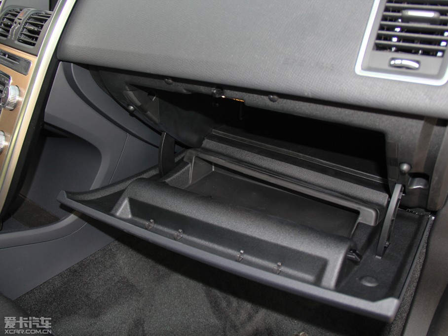 2015֠XC60 2.0T T5 а