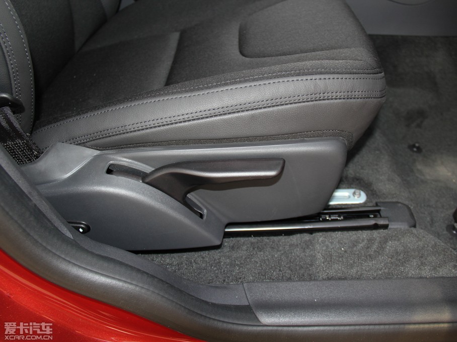 2015֠XC60 2.0T T5 а