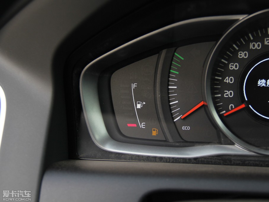 2015֠XC60 2.0T T5 а