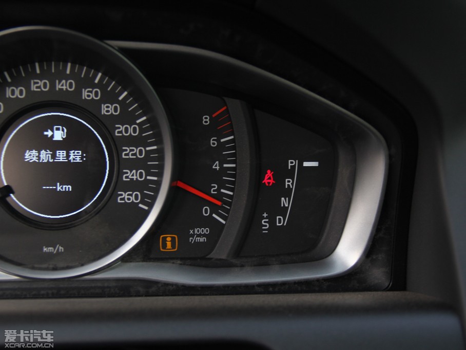 2015֠XC60 2.0T T5 а