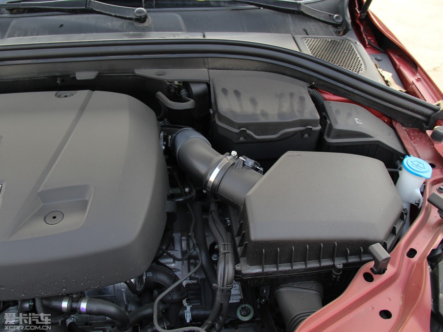 2015֠XC60 2.0T T5 а