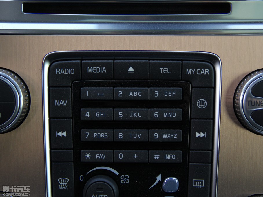 2015֠XC60 2.0T T5 а