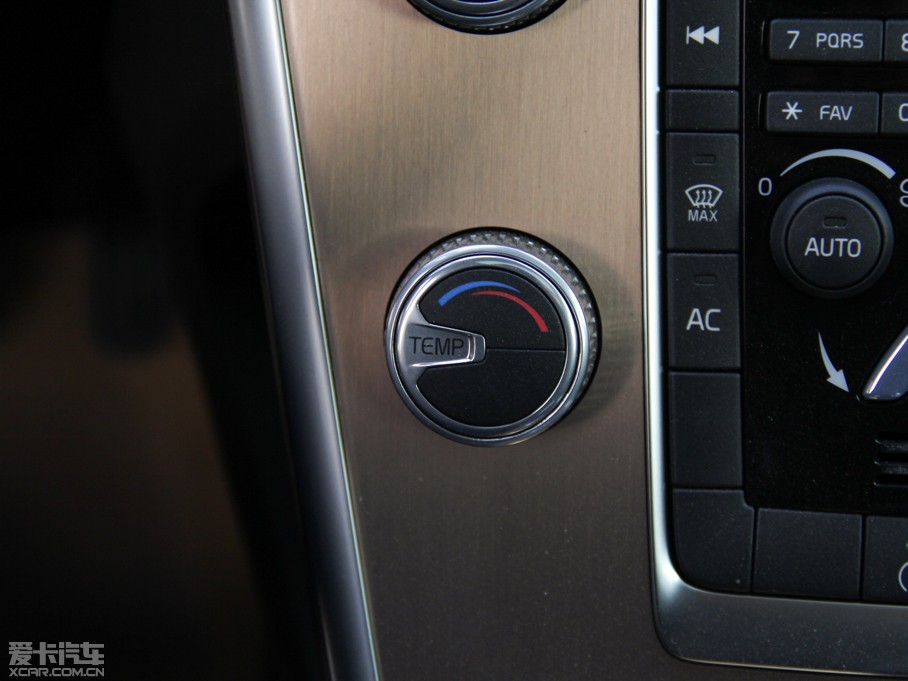 2015֠XC60 2.0T T5 а