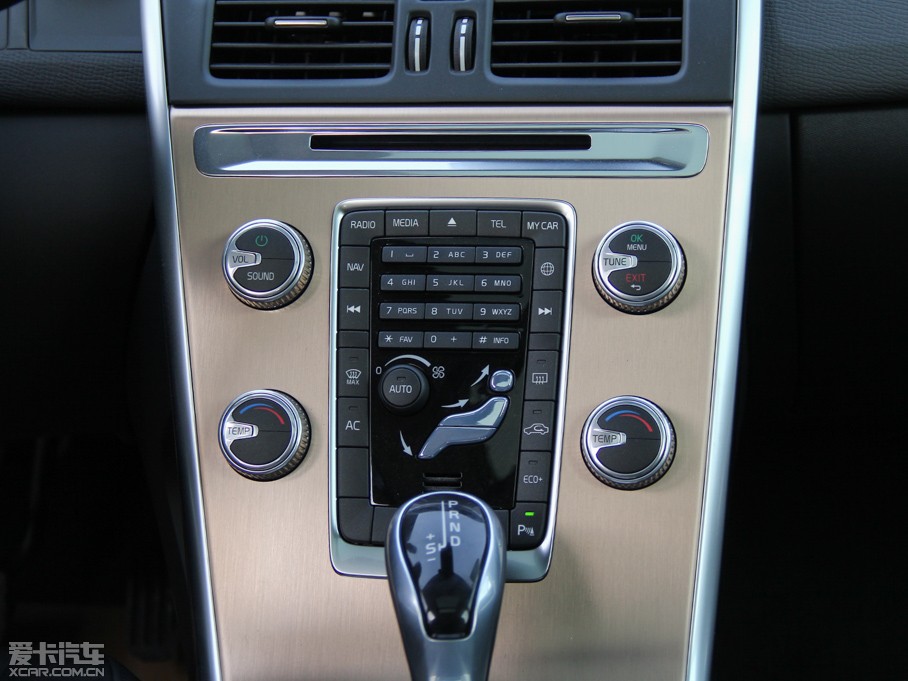 2015֠XC60 2.0T T5 а