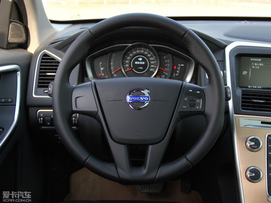 2015款沃尔沃XC60 2.0T T5 智行版
