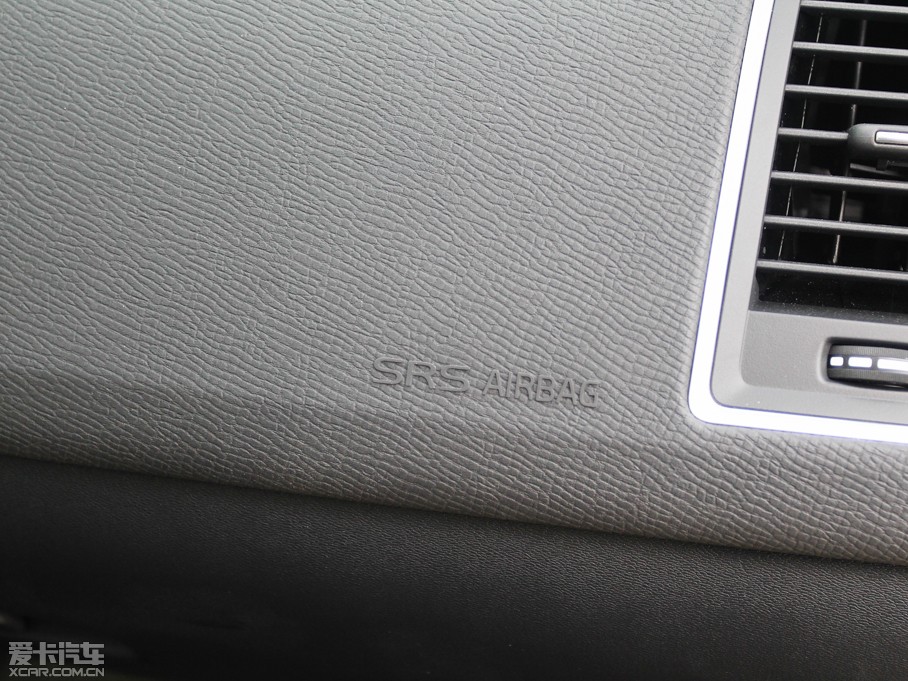 2015���֠���XC60 2.5T T6 AWD ��Խ��