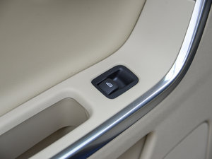 20152.0T T5 AWD S п؅^