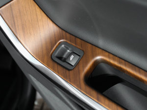 20152.5T T6 AWD Խ п؅^(q)