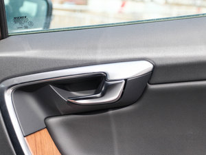 20152.5T T6 AWD Խ g