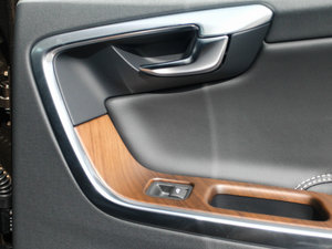 20152.5T T6 AWD Խ g