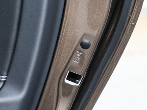 20152.5T T6 AWD Խ g