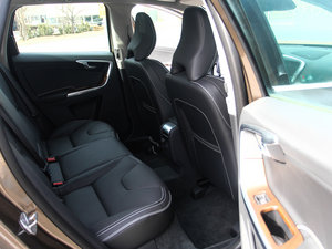 20152.5T T6 AWD Խ g