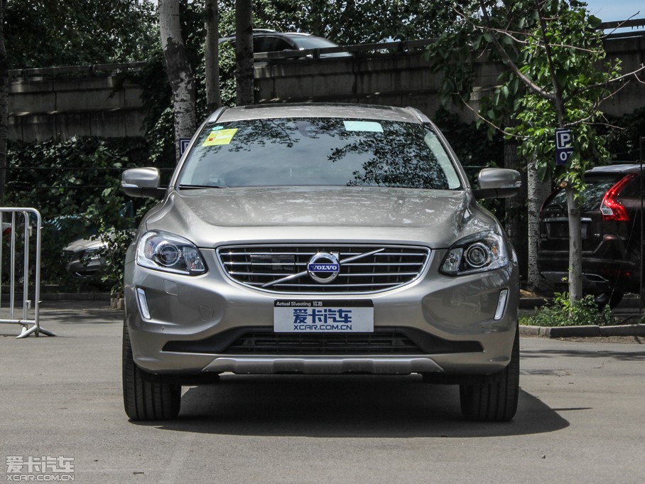 2016���֠���XC60 2.0T T5 AWD ���S��