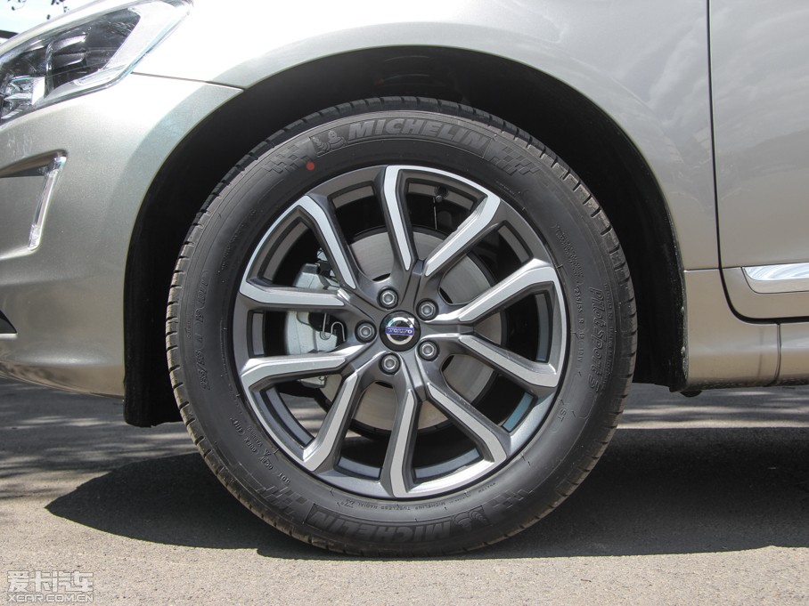 2016֠XC60 2.0T T5 AWD S