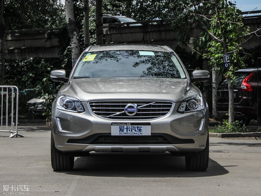 2016֠XC60 2.0T T5 M