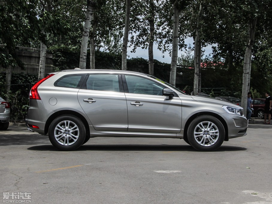 2016���֠���XC60 2.0T T5 ���M��