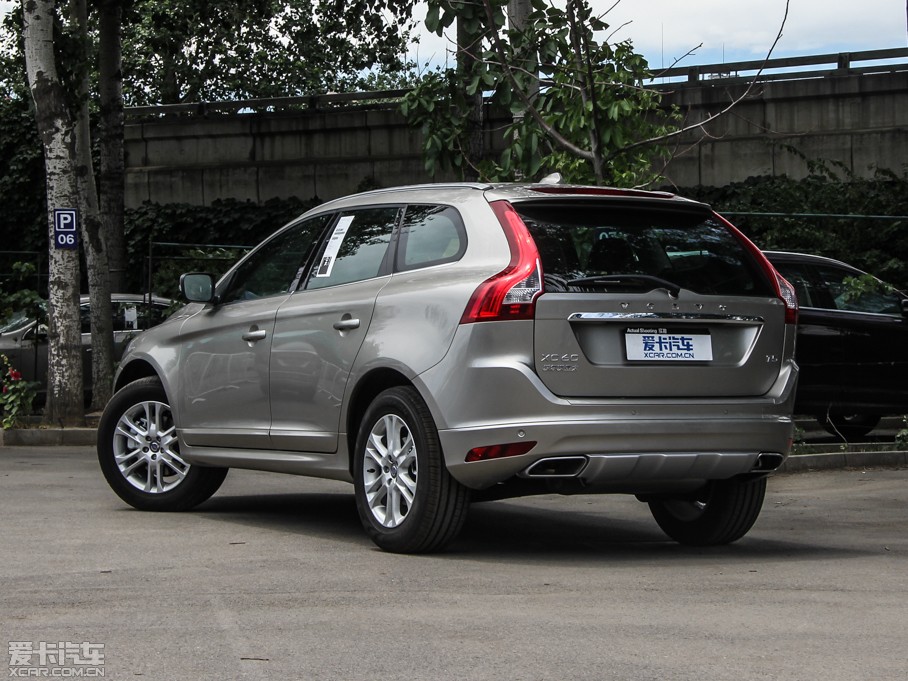 2016֠XC60 2.0T T5 M