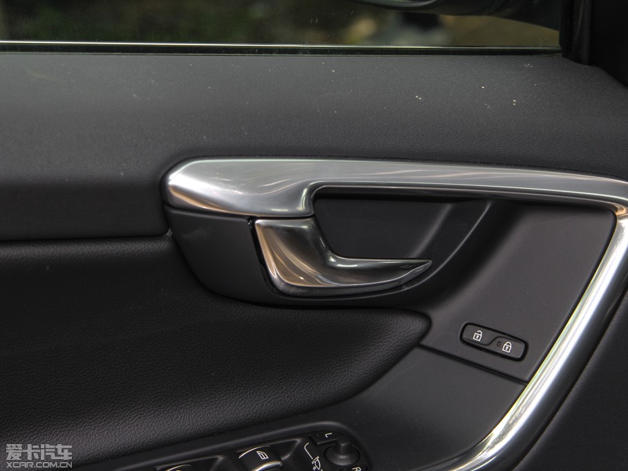 2016���֠���XC60 2.0T T5 ���M��