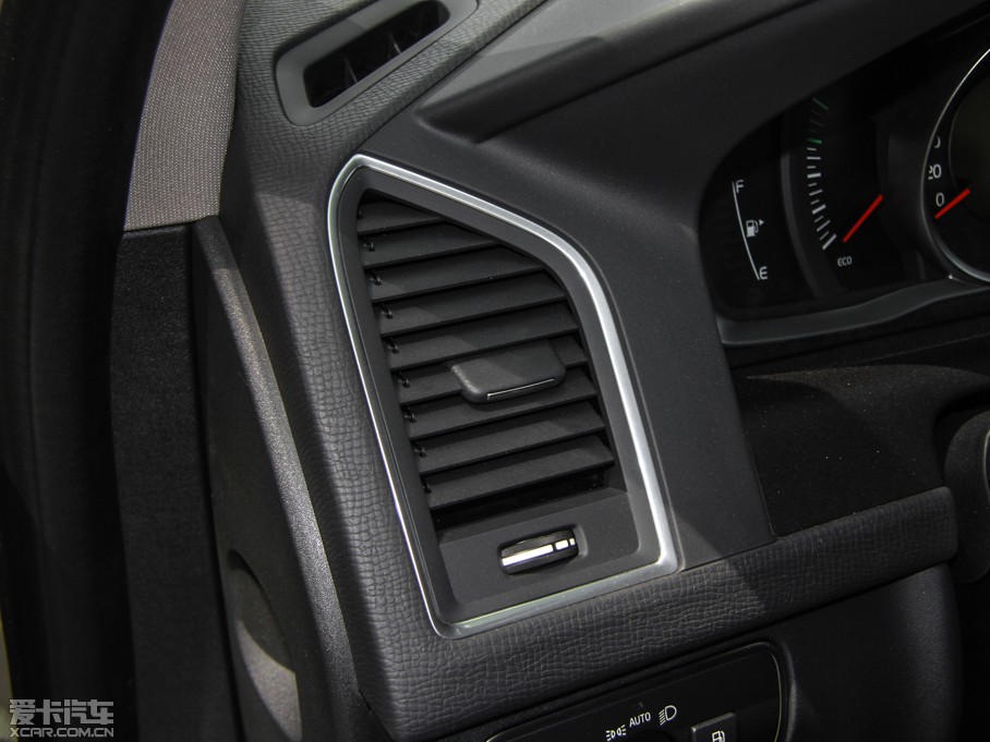 2016���֠���XC60 2.0T T5 ���M��