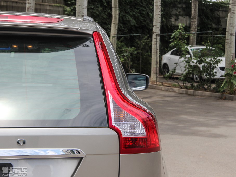 2016֠XC60 2.0T T5 а