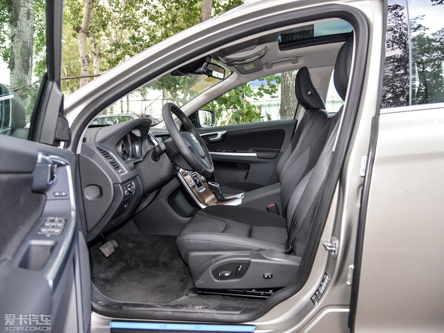 2016֠XC60 2.0T T5 а