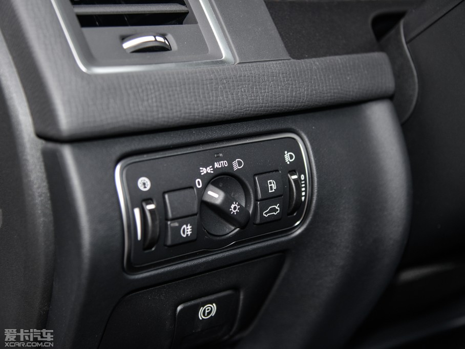 2016֠XC60 2.0T T5 а