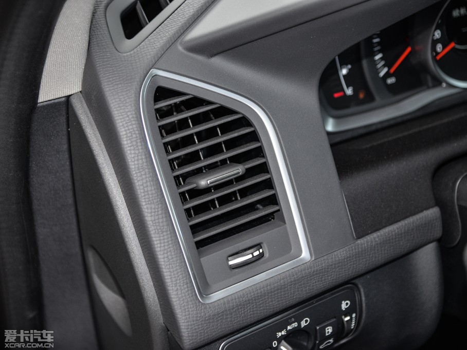 2016֠XC60 2.0T T5 а