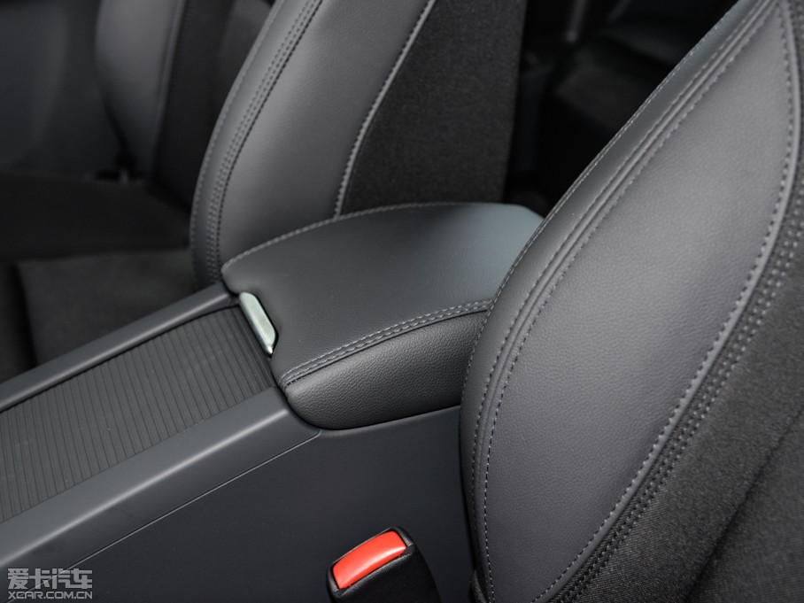 2016֠XC60 2.0T T5 а