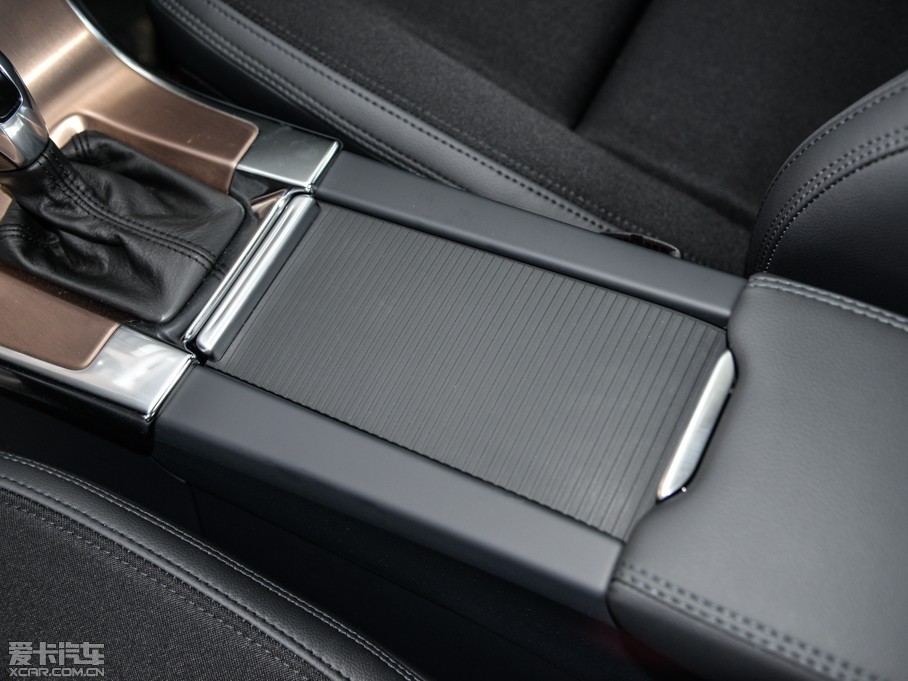 2016֠XC60 2.0T T5 а