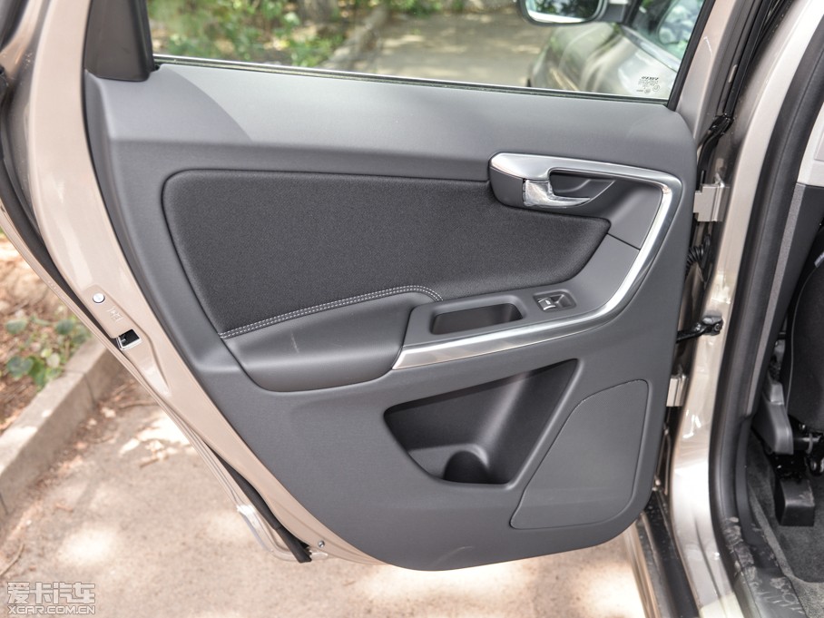 2016֠XC60 2.0T T5 а