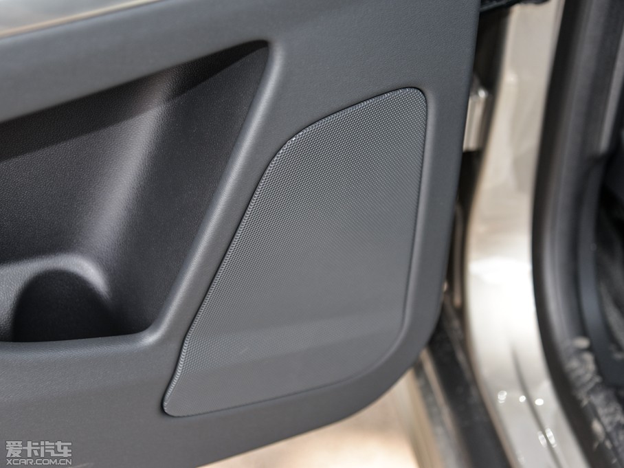 2016֠XC60 2.0T T5 а