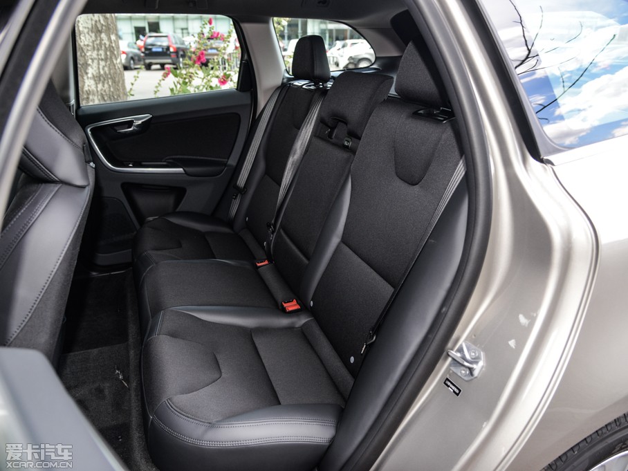 2016֠XC60 2.0T T5 а