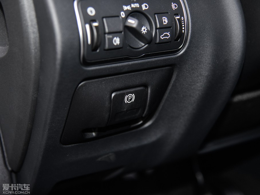 2016֠XC60 2.0T T5 а