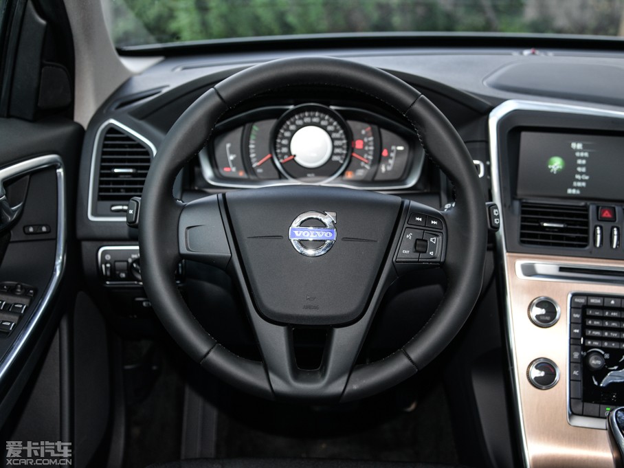 2016֠XC60 2.0T T5 а