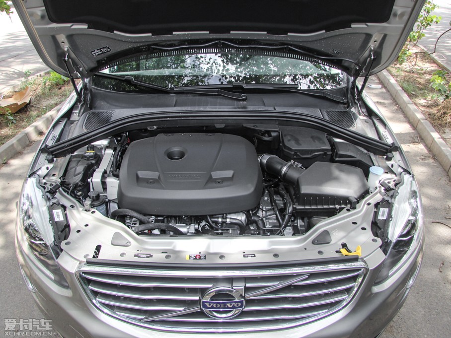 2016֠XC60 2.0T T5 а