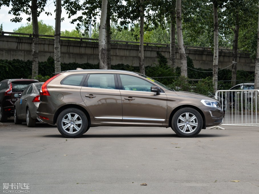 2016֠XC60  2.0T T5 AWD h