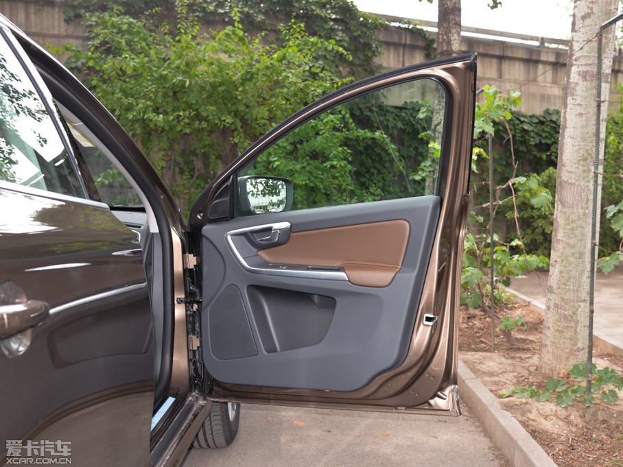 2016���֠���XC60  2.0T T5 AWD ���h��