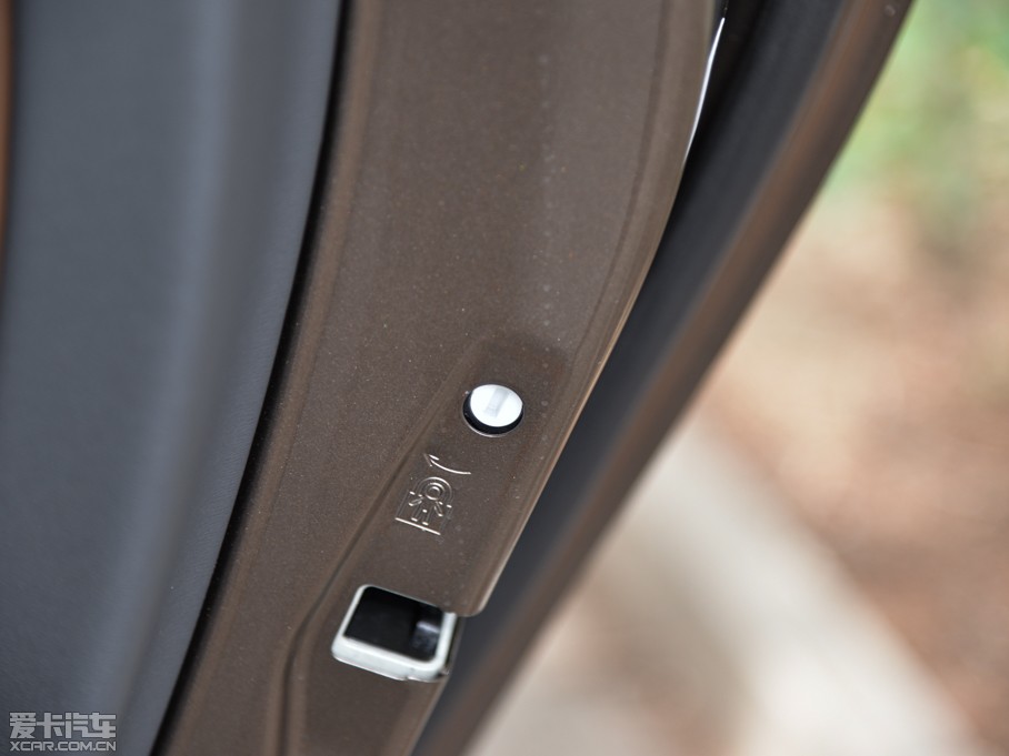 2016���֠���XC60  2.0T T5 AWD ���h(yu��n)��