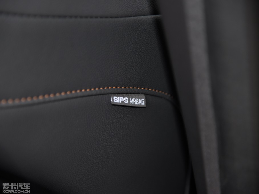 2016���֠���XC60  2.0T T5 AWD ���h��