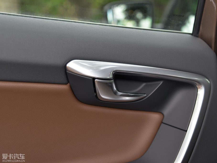 2016���֠���XC60  2.0T T5 AWD ���h��