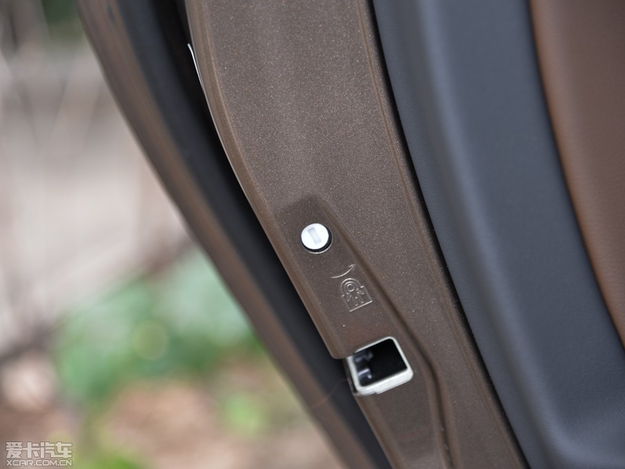 2016���֠���XC60  2.0T T5 AWD ���h(yu��n)��