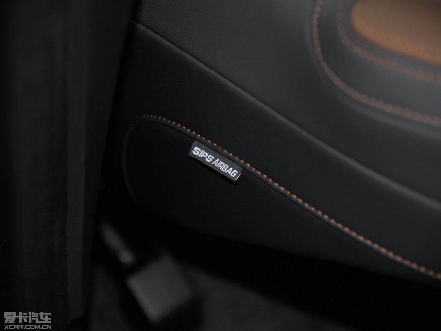 2016���֠���XC60  2.0T T5 AWD ���h��