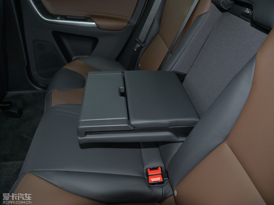 2016���֠���XC60  2.0T T5 AWD ���h��