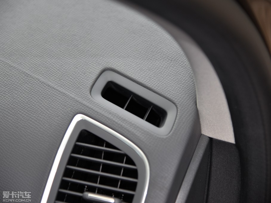 2016���֠���XC60  2.0T T5 AWD ���h(yu��n)��