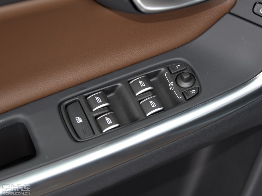 2016���֠���XC60  2.0T T5 AWD ���h��